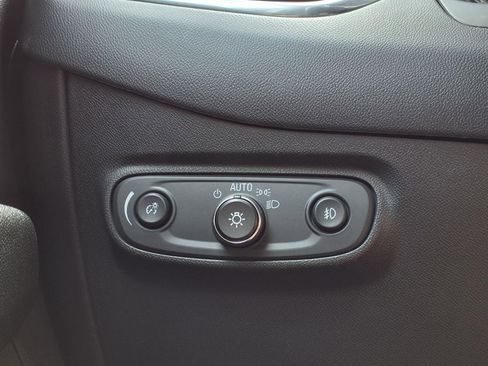 Used 2020 Chevrolet Equinox Premier FWD image 20