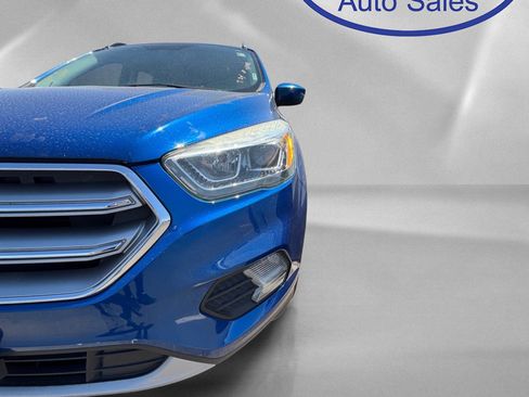 Used 2017 Ford Escape SE w/ Equipment Group 201A FWD image 8