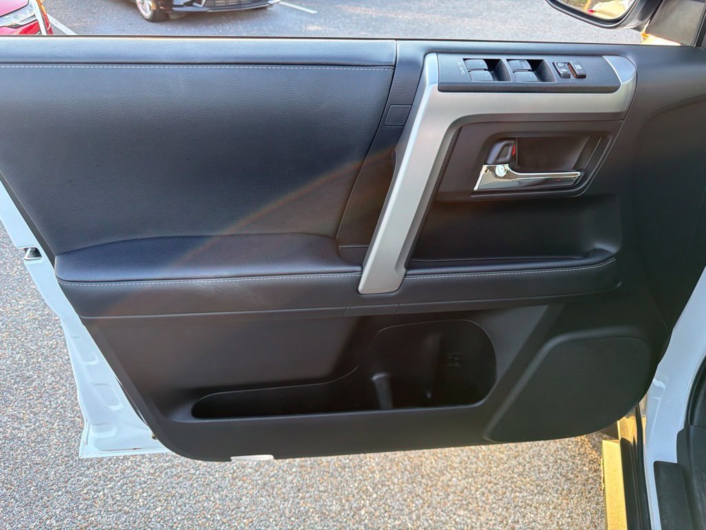 Used 2024 Toyota 4Runner SR5 Premium w/ Moonroof Package AWD/4WD image 21