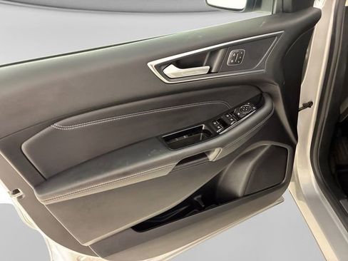Used 2018 Ford Edge Titanium w/ Equipment Group 302A image 13