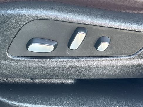 Used 2022 Cadillac XT6 Premium Luxury w/ Technology Package image 22