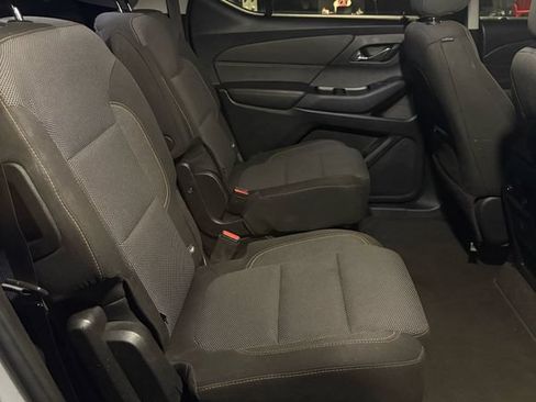 Used 2018 Chevrolet Traverse LT AWD/4WD image 16