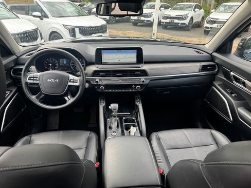 Used 2022 Kia Telluride EX w/ EX Premium Package AWD/4WD image 12