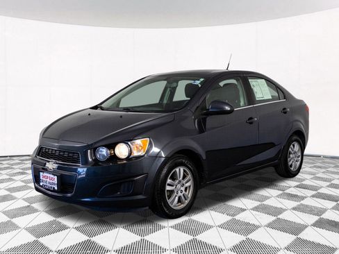 Used 2014 Chevrolet Sonic LT image 10