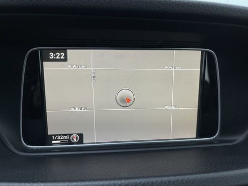 Used 2016 Mercedes-Benz E 350 4MATIC Sedan w/ Premium Package image 21