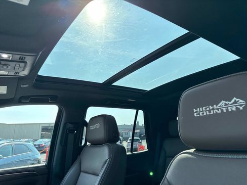 Used 2022 Chevrolet Tahoe High Country image 4