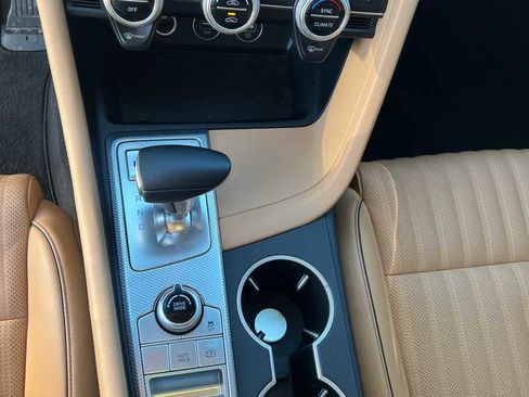 Used 2022 Genesis G70 3.3T image 20