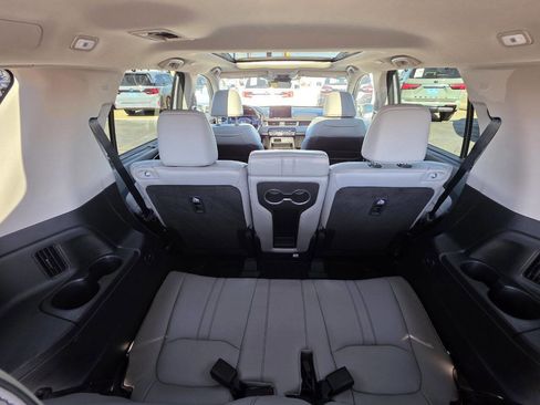 Used 2023 Honda Pilot Elite image 32