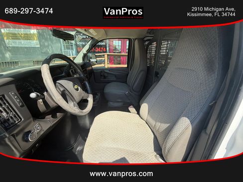 Used 2014 Chevrolet Express 2500 RWD image 9