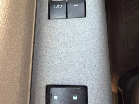 Used 2011 Ford F250 Lariat w/ Lariat Interior Pkg RWD image 27