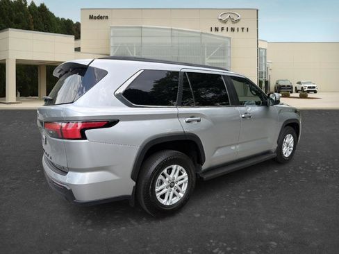 Used 2025 Toyota Sequoia SR5 AWD/4WD image 5