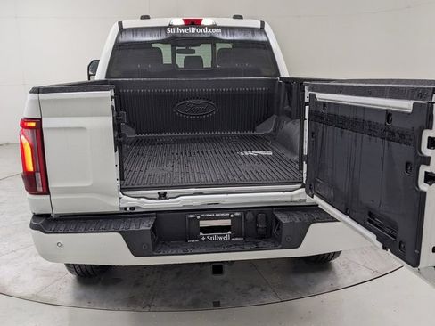 Certified 2025 Ford F150 Platinum w/ FX4 Off-Road Package AWD/4WD image 7