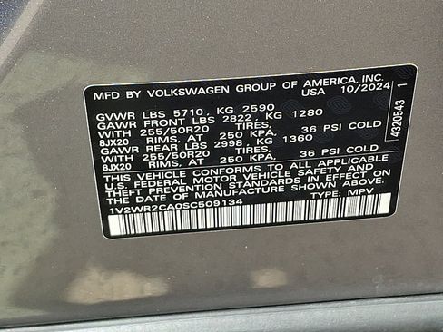 Used 2025 Volkswagen Atlas SE FWD image 27
