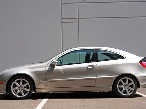 Used 2004 Mercedes-Benz C 230 Coupe image 8