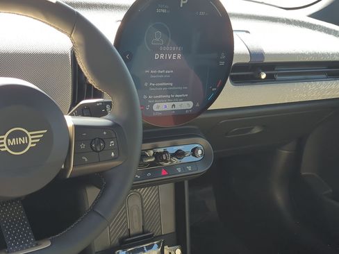 Used 2025 MINI Cooper S image 30