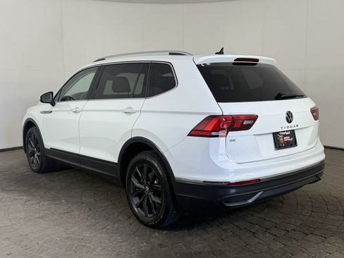 Used 2024 Volkswagen Tiguan SE FWD image 5
