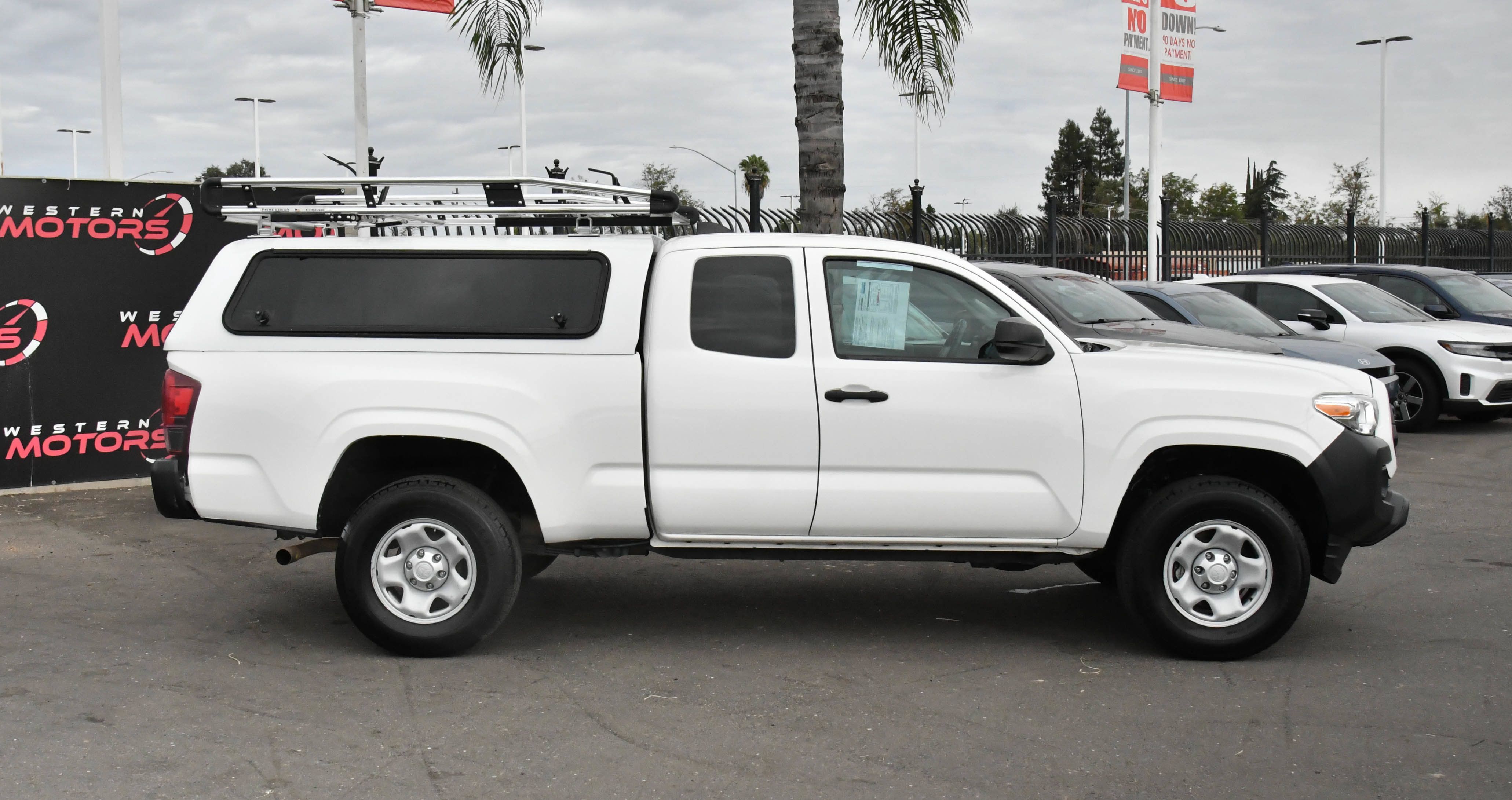Used 2021 Toyota Tacoma SR RWD image 9