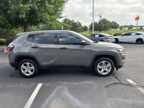 Used 2023 Jeep Compass Sport AWD/4WD image 2