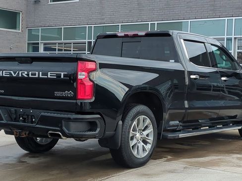 Used 2021 Chevrolet Silverado 1500 High Country w/ Technology Package image 7