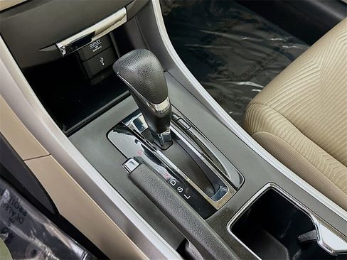 Used 2014 Honda Accord LX image 19