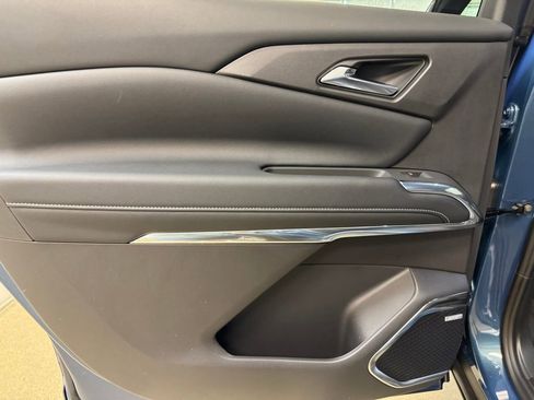 New 2026 Chevrolet Traverse LT w/ Enhanced Driving Package FWD image 16