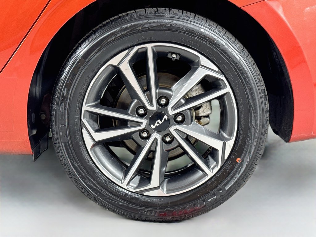 Used 2022 Kia Forte LXS FWD image 10
