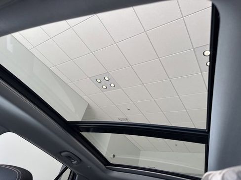 Used 2019 GMC Terrain SLE w/ Driver Convenience Package image 25