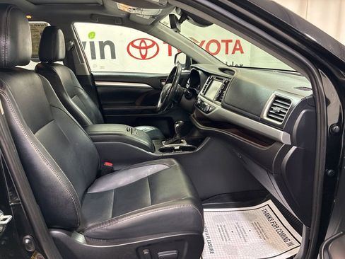 Used 2019 Toyota Highlander XLE w/ Protection Package #3 AWD/4WD image 11