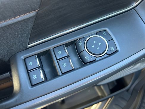 New 2025 Ford F150 Lariat w/ Equipment Group 501A Mid image 16