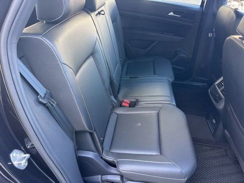 Certified 2020 Volkswagen Atlas Cross Sport SE image 23