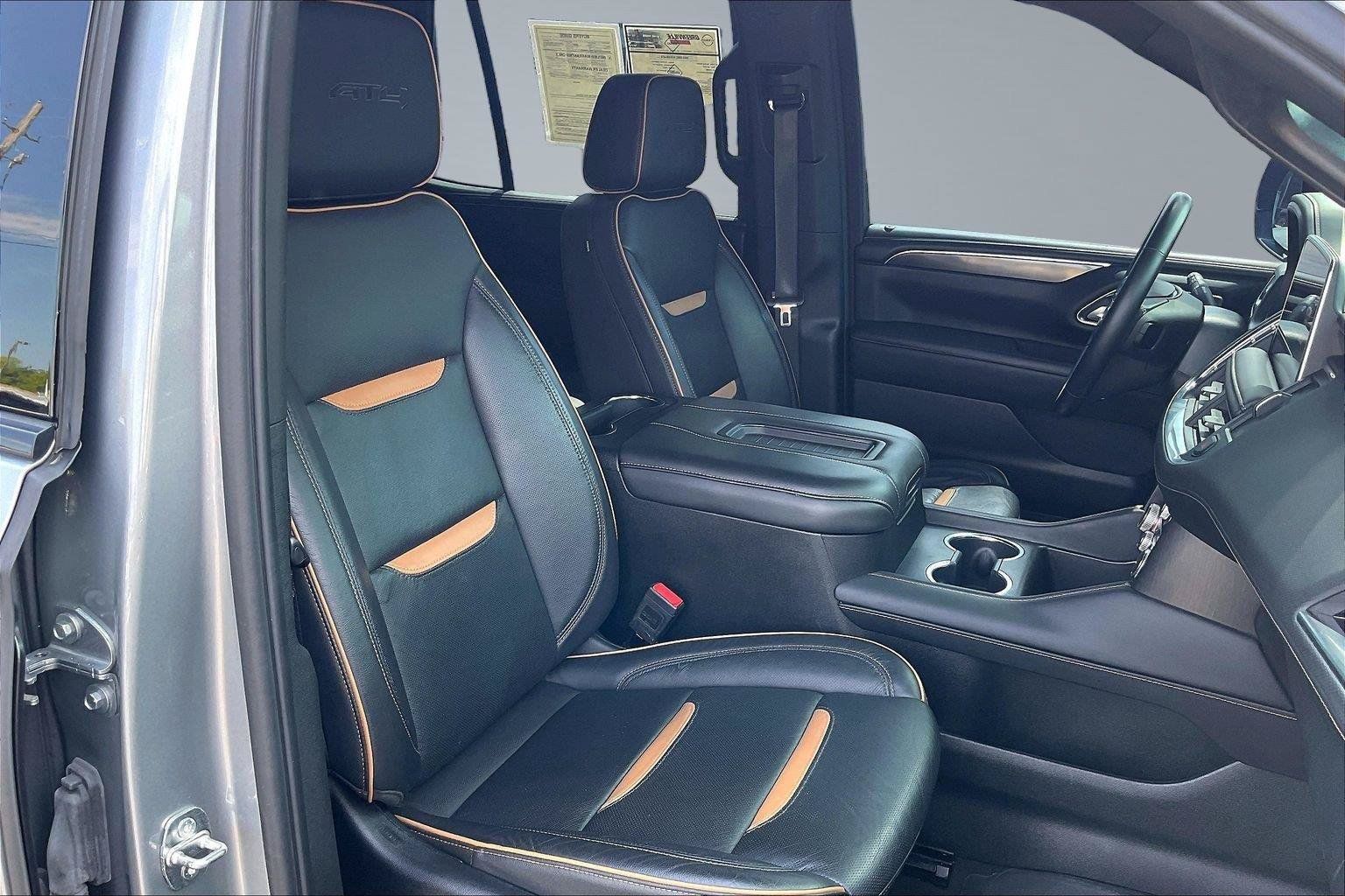 Used 2024 GMC Yukon AT4 w/ AT4 Premium Plus Package AWD/4WD image 8