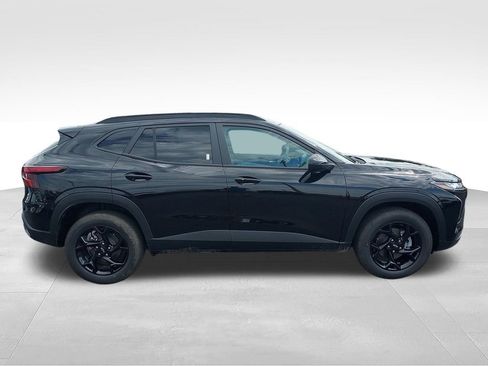 New 2026 Chevrolet Trax LT w/ Driver Confidence Package FWD image 6