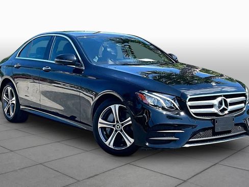 Used 2020 Mercedes-Benz E 350 4MATIC Sedan image 3