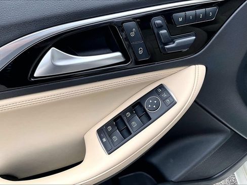 Used 2018 INFINITI QX30 Premium w/ Navigation Package FWD image 49