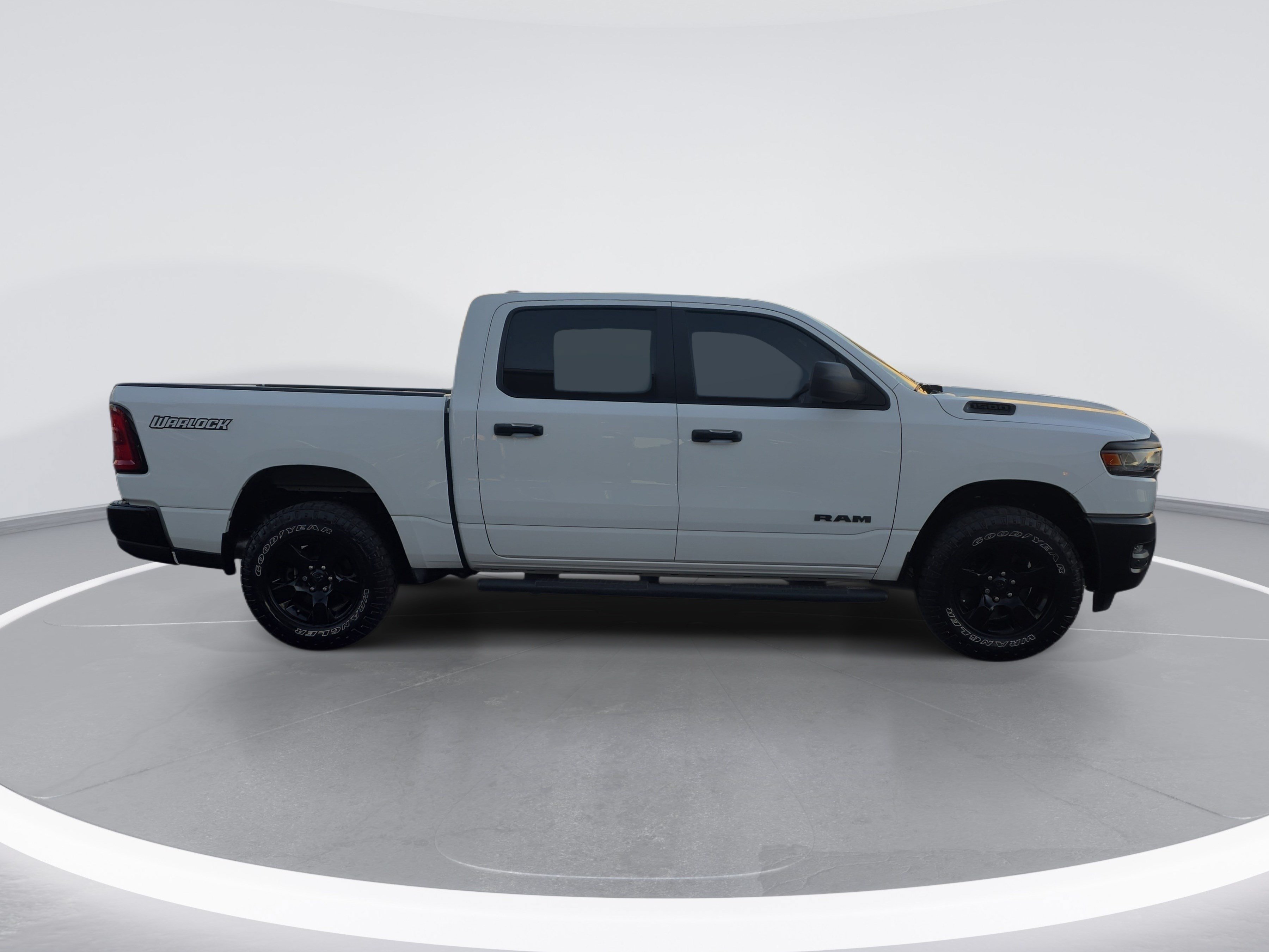 Used 2025 RAM 1500 Warlock AWD/4WD image 2