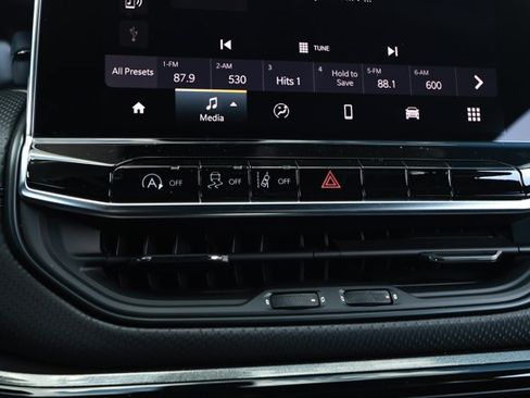 New 2026 Jeep Compass Latitude AWD/4WD image 18