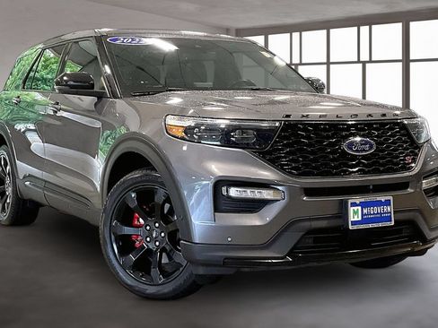 Used 2022 Ford Explorer ST w/ Equipment Group 401A AWD/4WD image 3