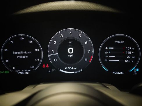 Used 2025 Porsche 911 Carrera image 21