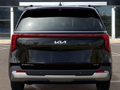 New 2026 Kia Carnival SX image 13