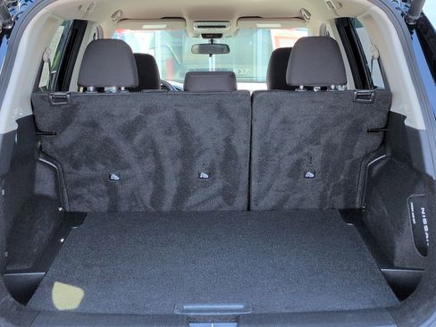 Certified 2025 Nissan Rogue SV image 19