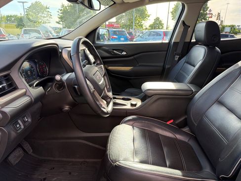 Used 2018 GMC Acadia Denali w/ Technology Package AWD/4WD image 14