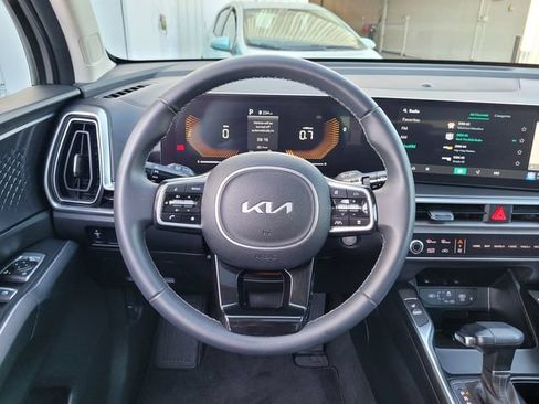 Used 2024 Kia Sorento S w/ Panoramic Sunroof Package FWD image 19