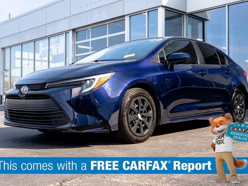 Used 2024 Toyota Corolla LE image 3