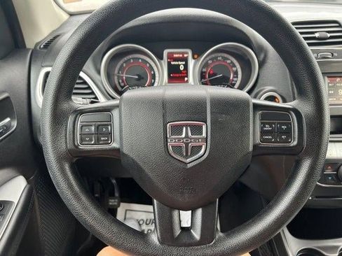 Used 2020 Dodge Journey SE w/ Blacktop Package FWD image 12
