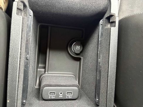 Used 2019 Dodge Charger Scat Pack w/ Dynamics Package RWD image 24