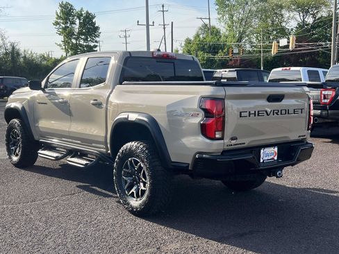 Used 2024 Chevrolet Colorado ZR2 w/ Safety Package AWD/4WD image 5