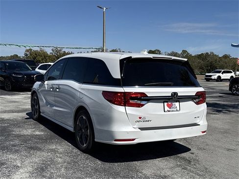 Used 2023 Honda Odyssey Elite image 8