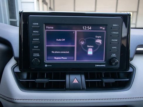 Used 2022 Toyota RAV4 XLE AWD/4WD image 28