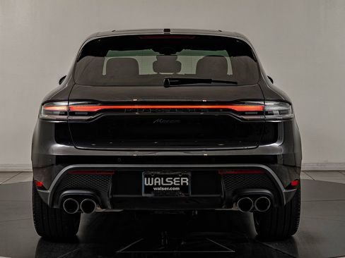 Certified 2025 Porsche Macan AWD/4WD image 7