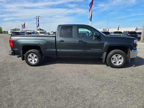 Used 2017 Chevrolet Silverado 1500 LT w/ True North Edition AWD/4WD image 2